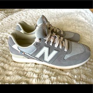 New Balance 696 Shoes